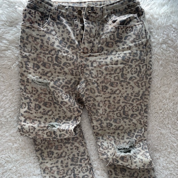 Style Rack Denim - VICI LEOPARD DISTRESSED JEANS